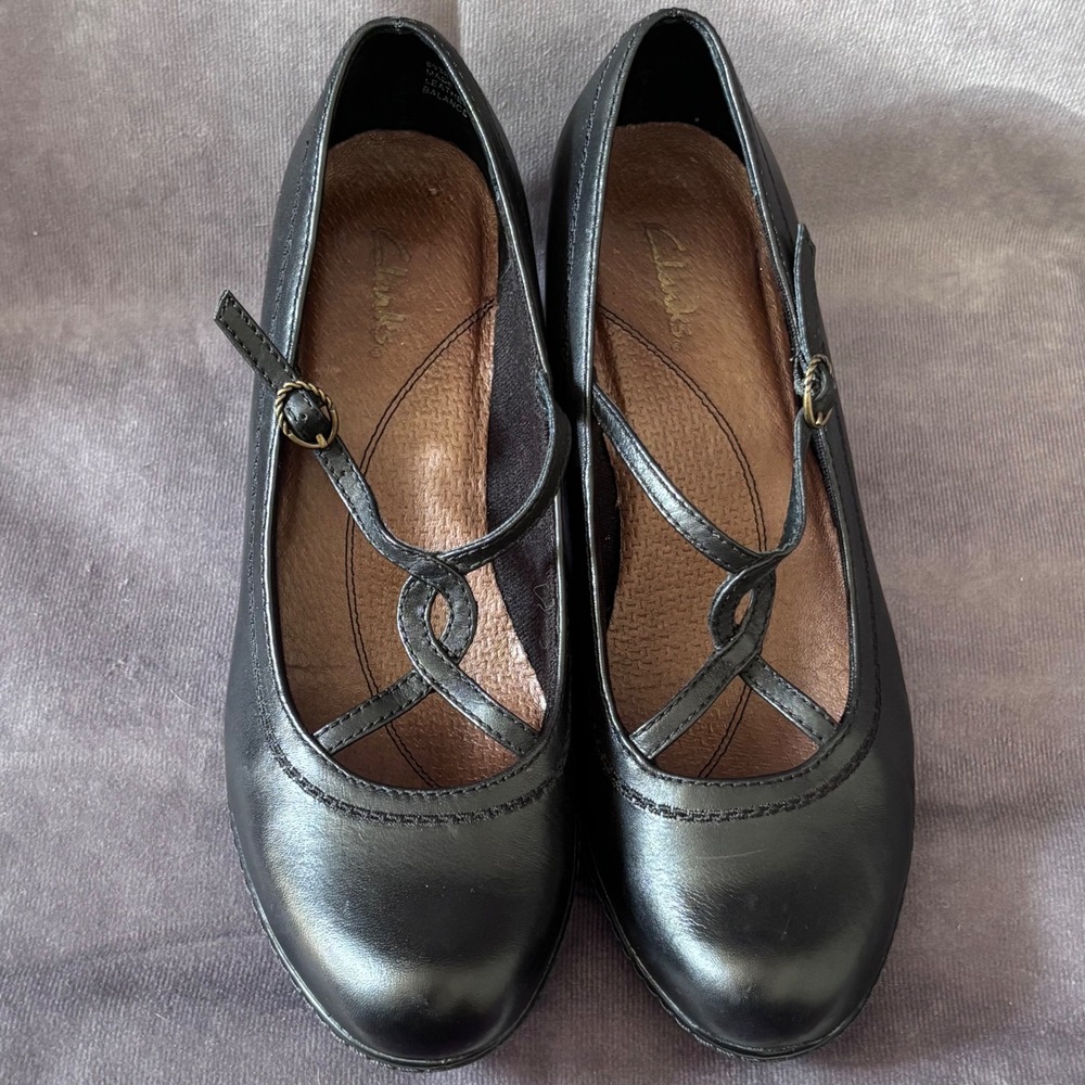 Clarks Mary Jane Block Heels Women Size 7.5 Black Dark Academia
